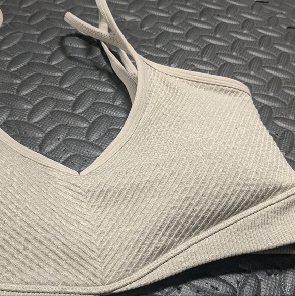 Buffbunny shape seamless sports bra - Picture 2 of 7